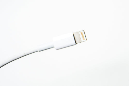 USB-C vs Lightning: Manakah yang lebih unggul ? - Axian